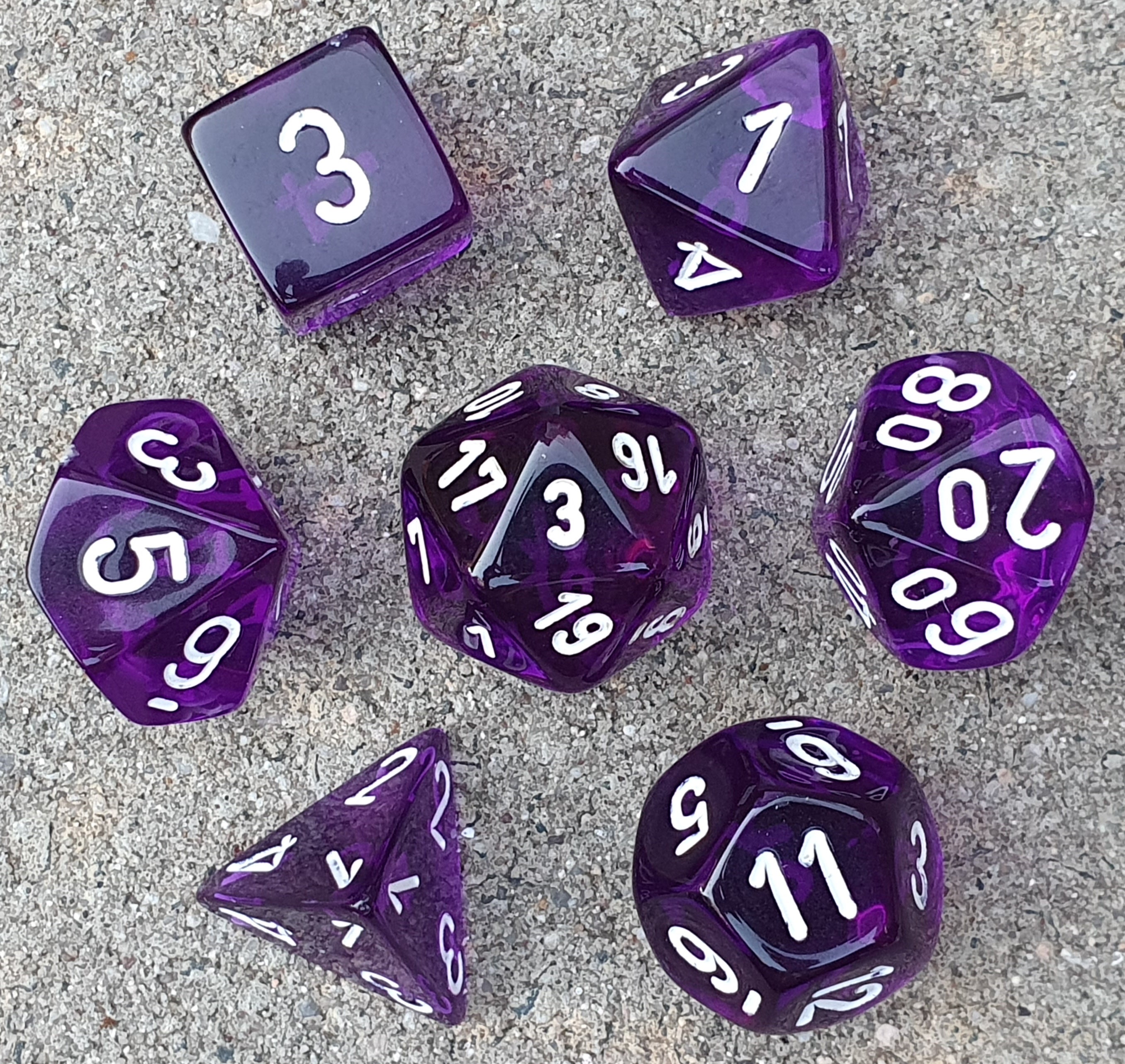 Image of Chessex Translucent - Purple/White - 7 Dice